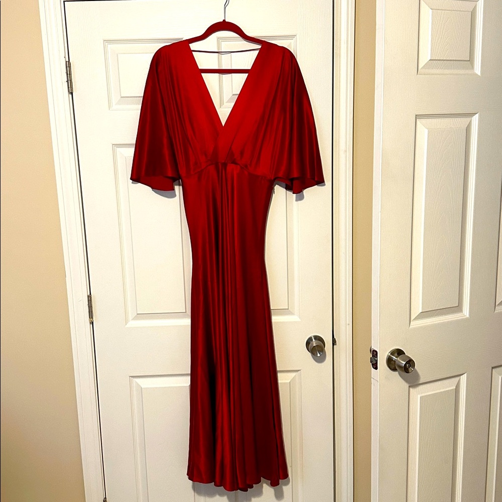 100% Silk Elegant Red V-Neck Dress BANANA REPUBLIC